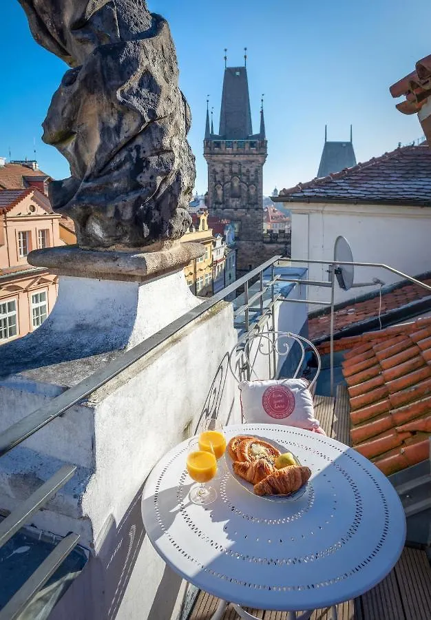 Residence U Cerneho Orla Prague 4*,
