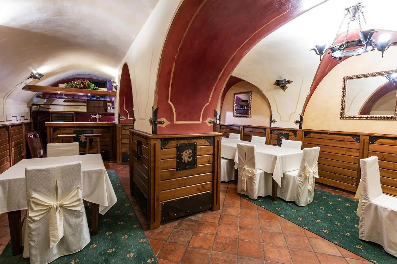 Residence U Cerneho Orla Prague 4*,