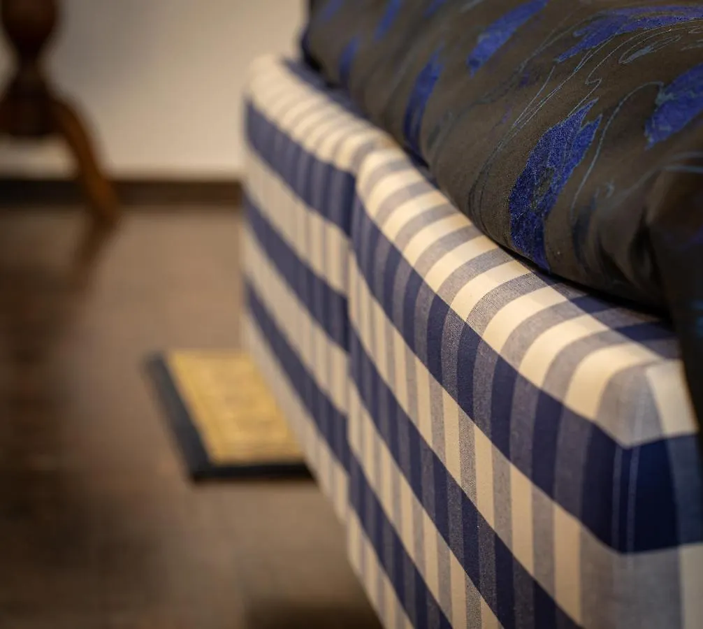 Hotel Residence U Cerneho Orla Praag