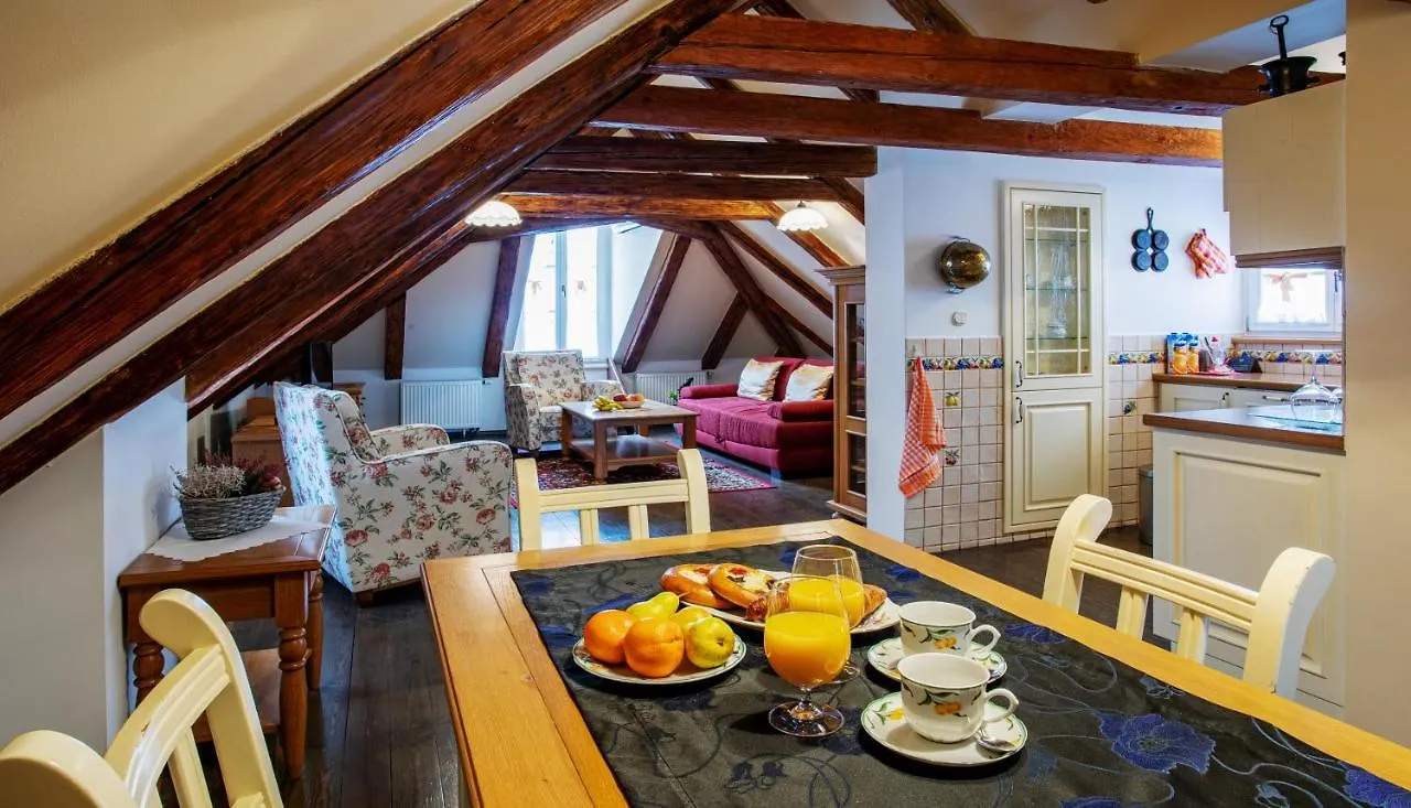 Residence U Cerneho Orla Prag