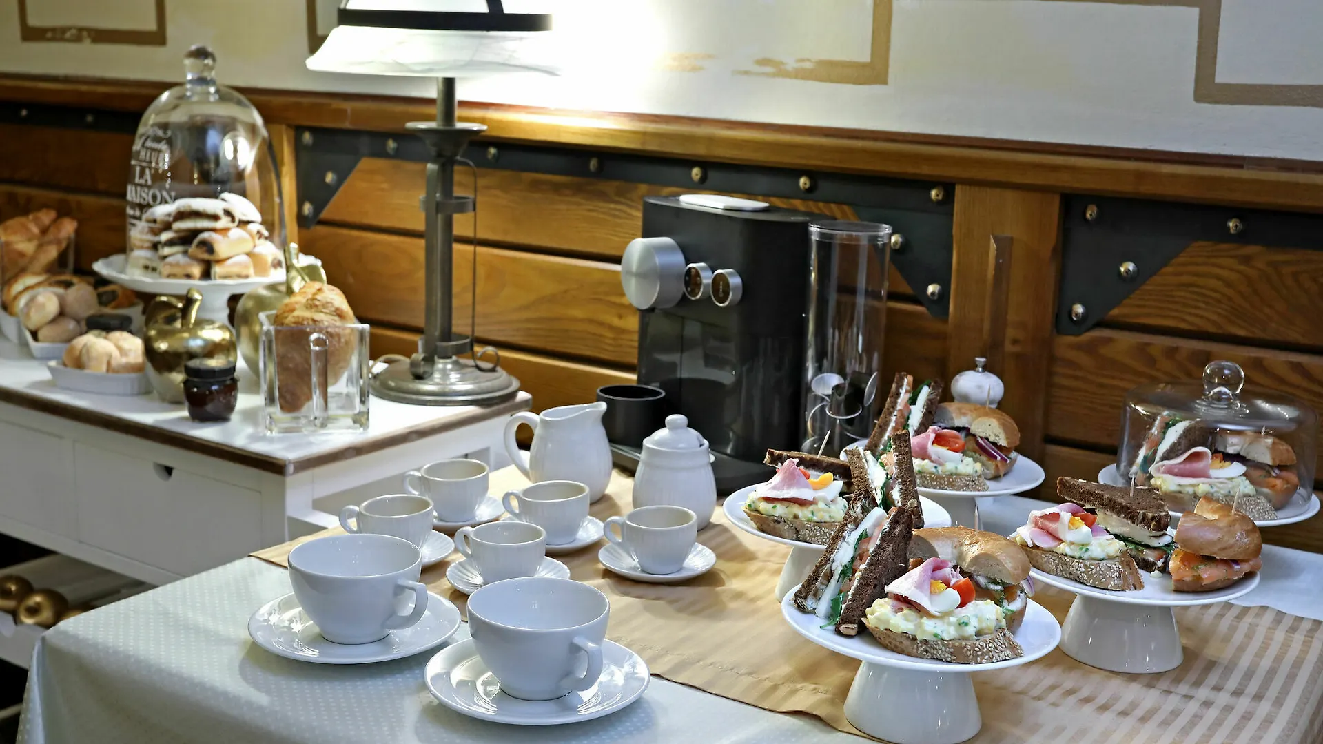 Hotell Residence U Cerneho Orla Prag